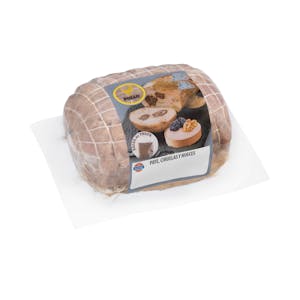 Imagen de Roti de pollo con paté, ciruelas y nueces con salsa de trufa