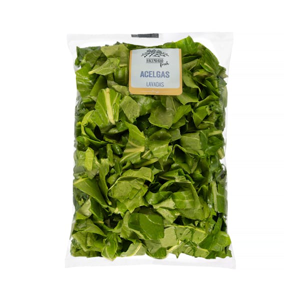 Acelgas cortadas y lavadas