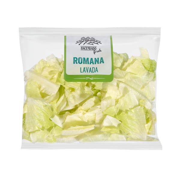 Lechuga romana cortada y lavada