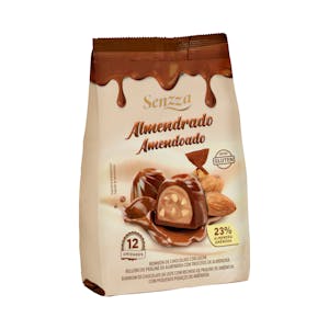 Bombones almendrados Senzza de chocolate con leche relleno de praliné con trocitos de almendra