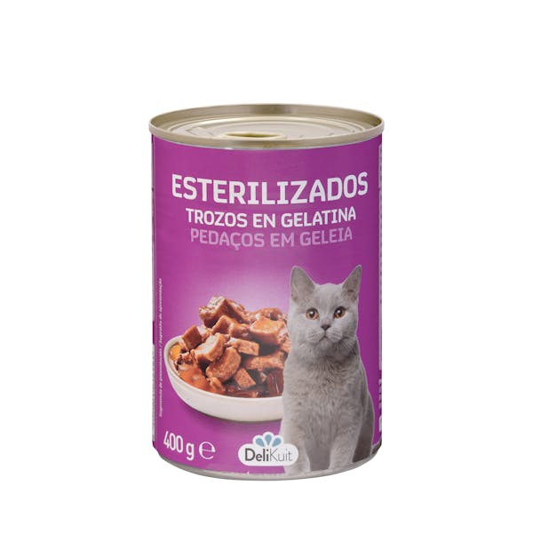 Trozos en gelatina gato adulto esterilizado Delikuit con buey